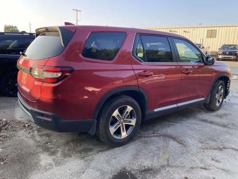 Used 2025 Honda Pilot EX-L image 5