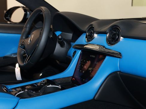 New 2025 Karma Revero Luxury image 18