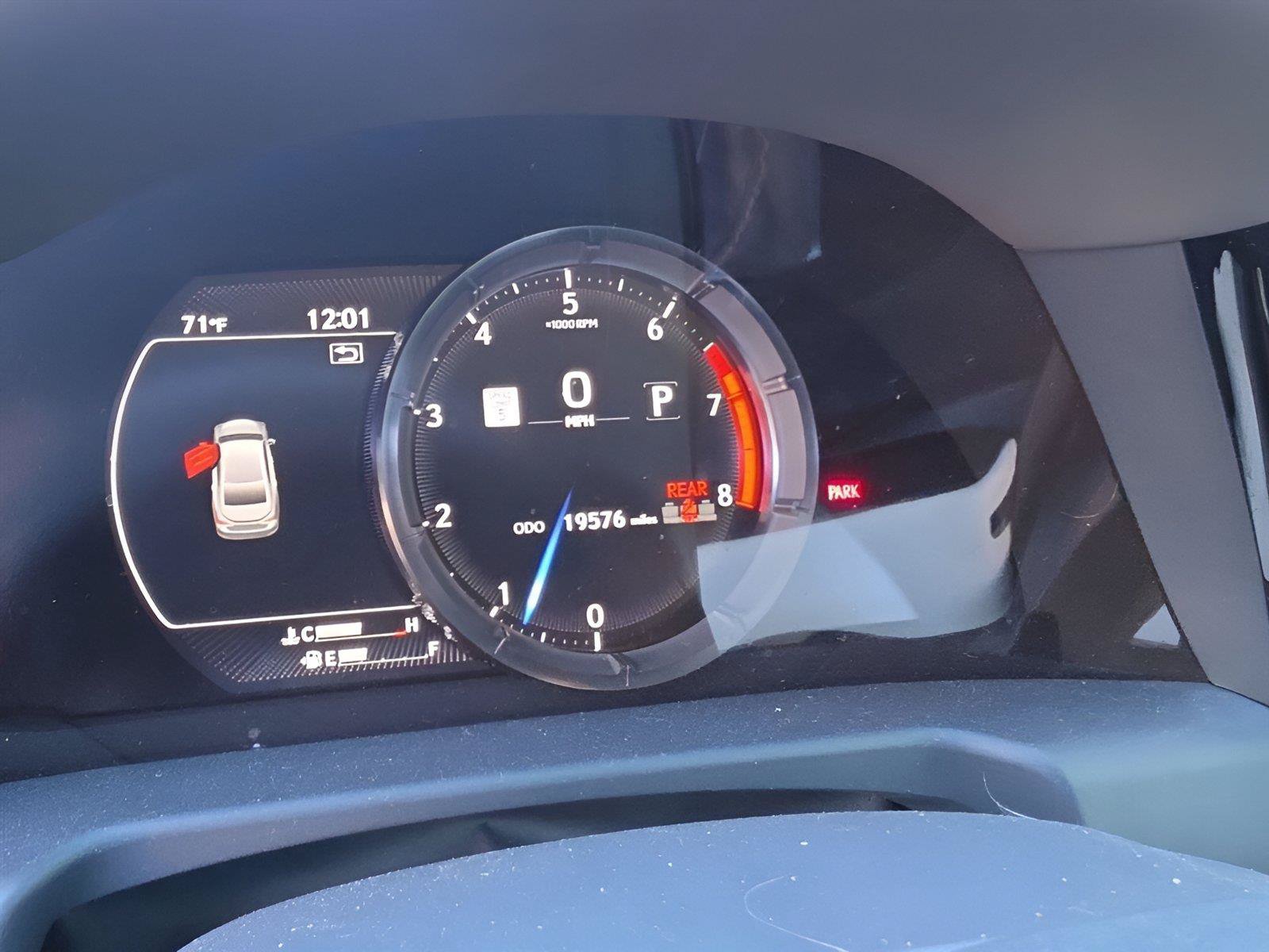Used 2024 Lexus ES 350 F Sport w/ Accessory Package (Z2) FWD image 3
