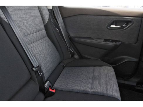 Used 2023 Nissan Rogue SV FWD image 15