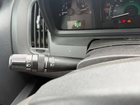 Used 2009 Dodge Journey SXT FWD image 18