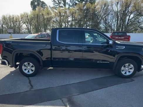 Used 2024 GMC Sierra 1500 SLE image 9