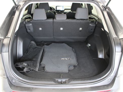 Used 2024 Toyota RAV4 LE FWD image 26