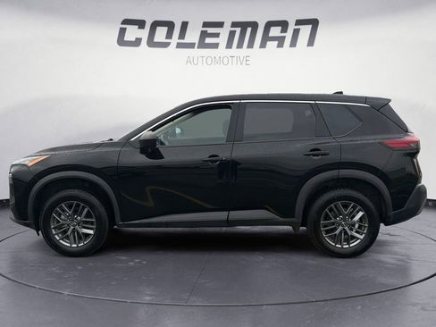 Used 2023 Nissan Rogue S image 2