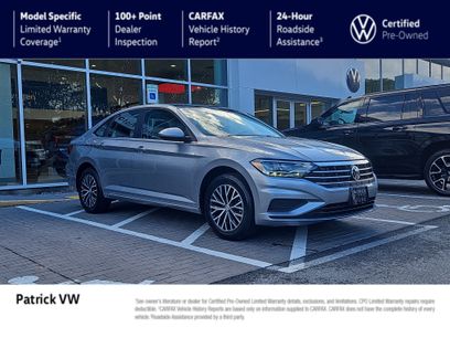 Certified 2021 Volkswagen Jetta SE w/ SE Cold Weather Package