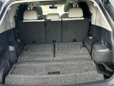 Used 2019 Volkswagen Tiguan SE w/ Panoramic Sunroof Package AWD/4WD image 6