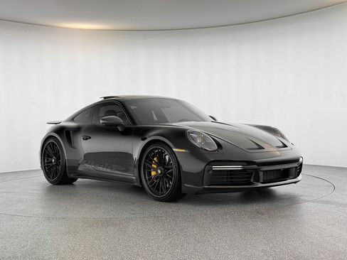Used 2022 Porsche 911 Turbo S image 8