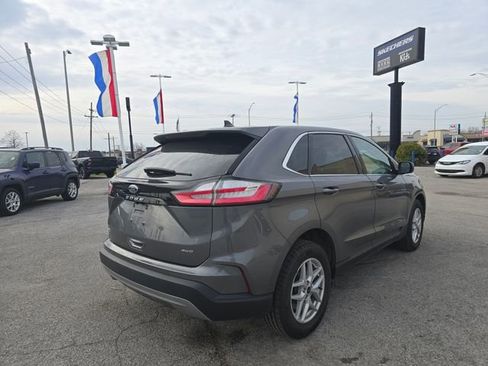 Certified 2024 Ford Edge SEL image 5
