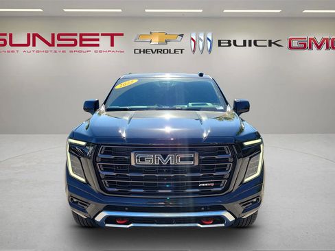 Certified 2025 GMC Yukon AT4 Ultimate AWD/4WD image 2