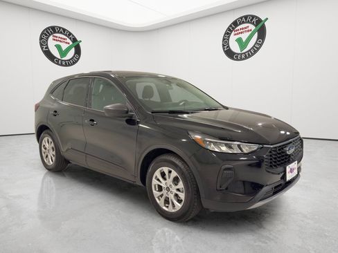 Used 2026 Ford Escape Active w/ Tech Pack #1 FWD image 7