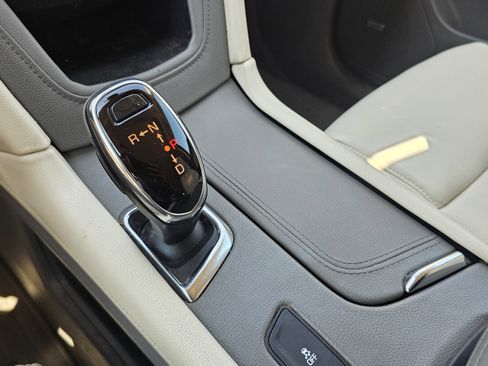 Used 2017 Cadillac XT5 Luxury w/ Driver Awareness Package image 33