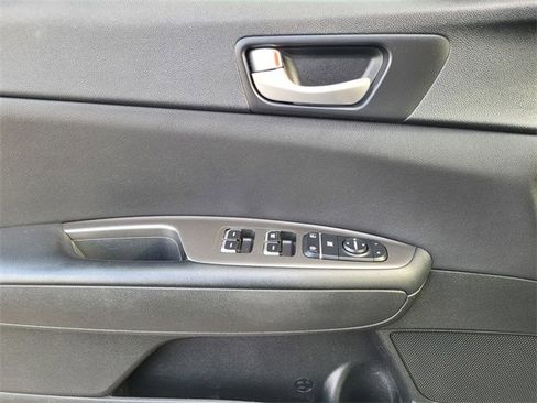 Used 2018 Kia Optima LX image 21