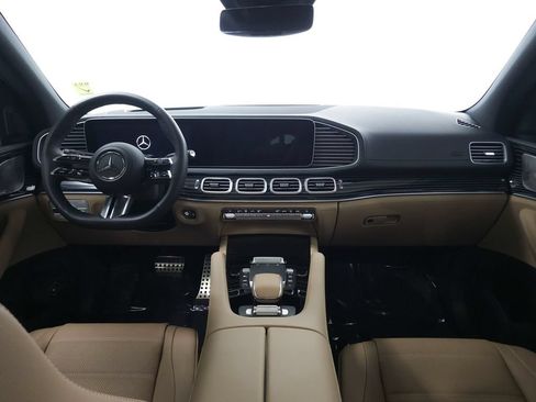 Used 2026 Mercedes-Benz GLS 580 4MATIC image 27