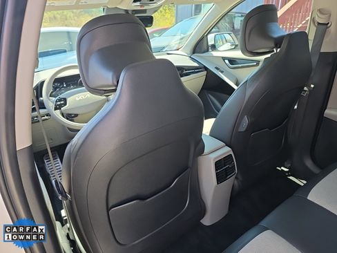 Used 2023 Kia Niro Wave image 33