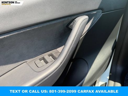 Used 2021 Tesla Model Y Long Range AWD/4WD image 16
