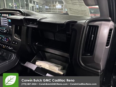 Used 2018 GMC Sierra 2500 SLT w/ All Terrain HD Package AWD/4WD image 39