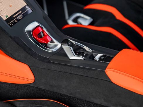 Used 2022 Lamborghini Huracan STO image 19