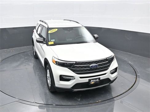 Used 2022 Ford Explorer XLT w/ Equipment Group 202A image 1