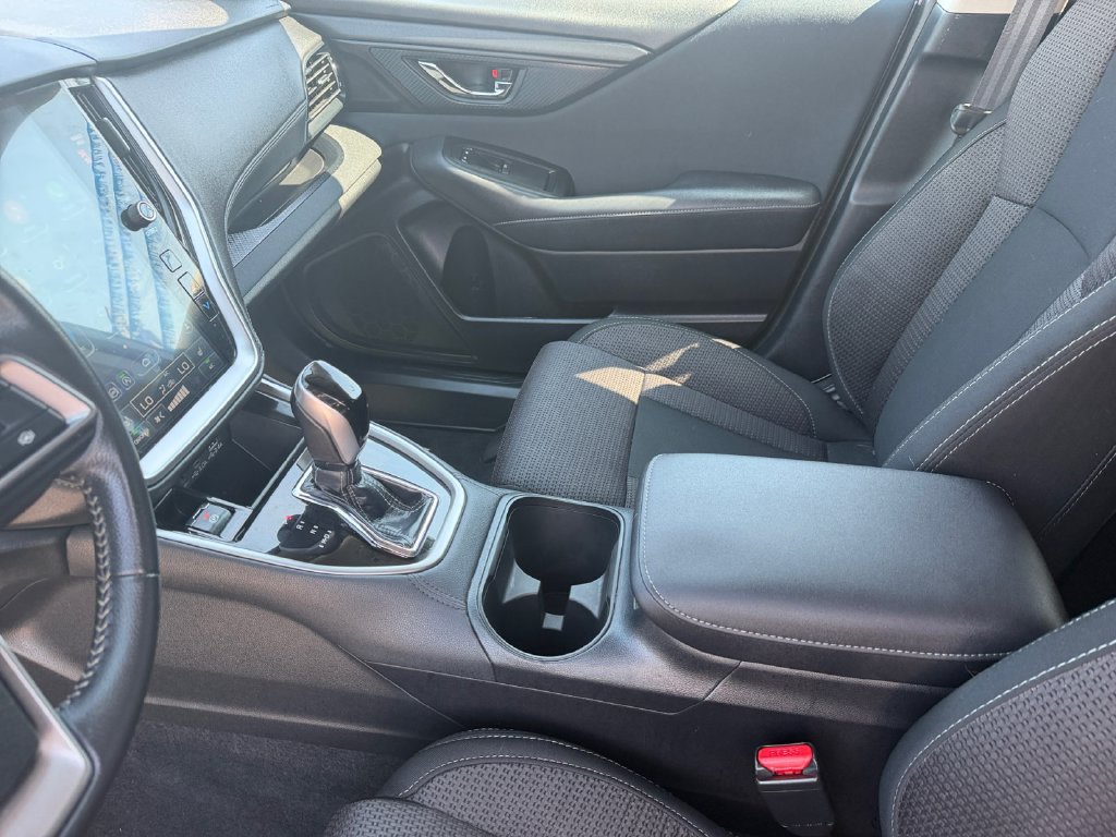 Used 2025 Subaru Outback Premium AWD/4WD image 12