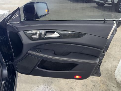 Used 2016 Mercedes-Benz CLS 400 image 9