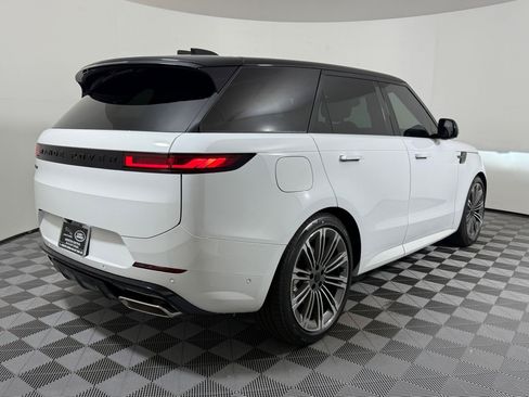 New 2026 Land Rover Range Rover Sport Dynamic SE AWD/4WD image 8