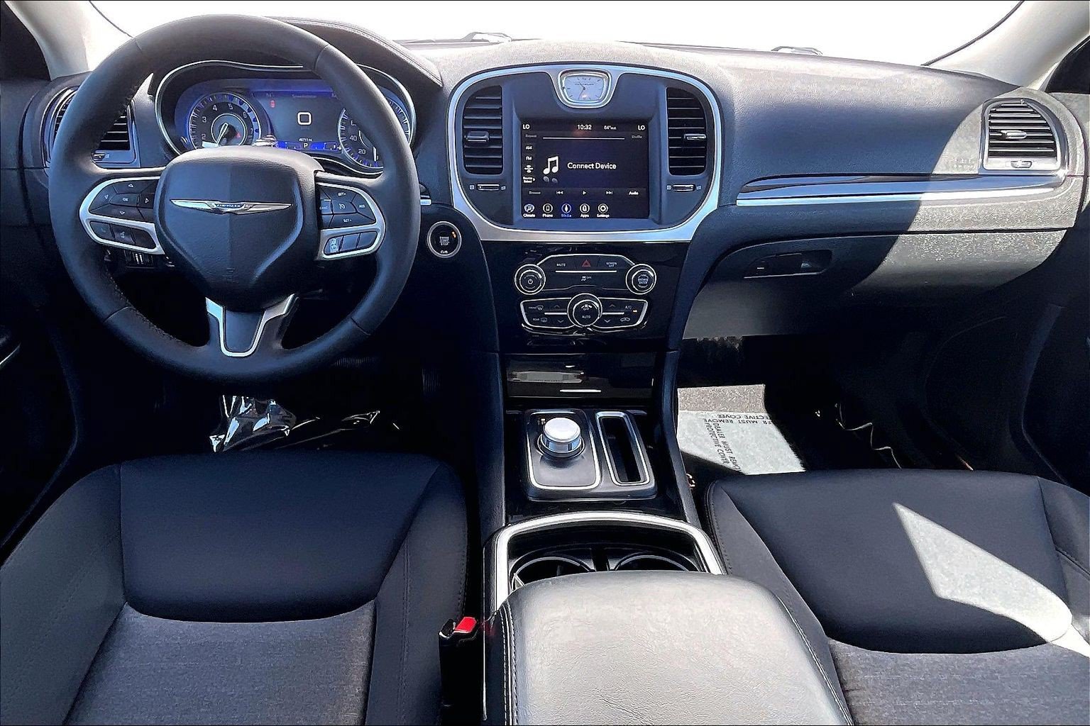 Used 2023 Chrysler 300 Touring w/ Sport Appearance Package RWD image 19