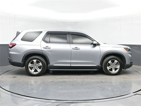 Used 2023 Honda Pilot EX-L image 4