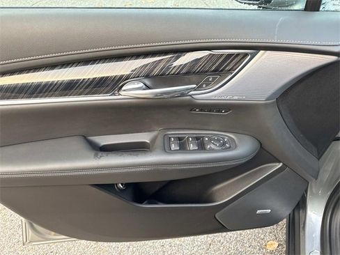 Certified 2024 Cadillac XT6 Premium Luxury w/ Technology Package image 16