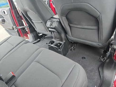 Used 2021 Jeep Wrangler Unlimited Sport S image 12
