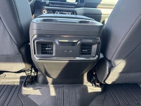 New 2026 GMC Sierra 1500 Elevation image 24