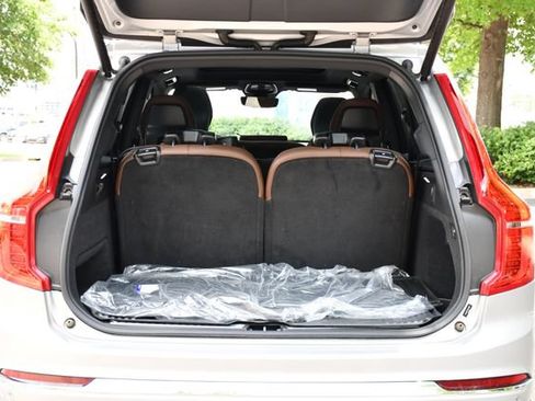 Used 2024 Volvo XC90 B6 Ultimate w/ Protection Package AWD/4WD image 28
