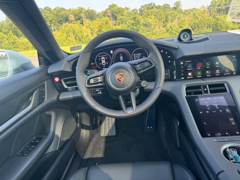 New 2025 Porsche Taycan image 12