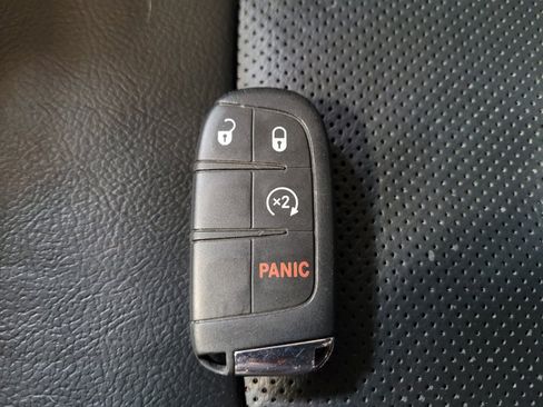 Used 2019 Jeep Compass Trailhawk w/ Leather Interior Group AWD/4WD image 32