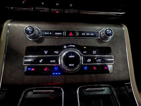 Used 2023 Lincoln Aviator Reserve w/ Equipment Group 201A AWD/4WD image 48