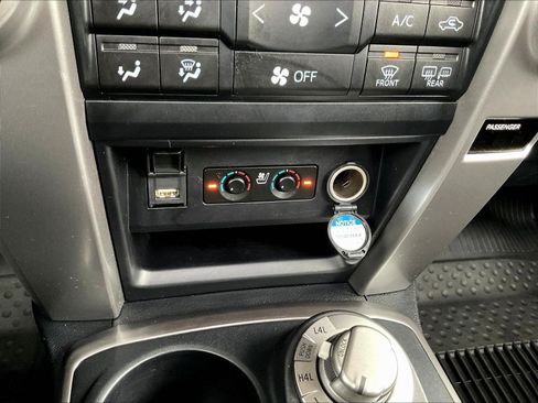 Used 2020 Toyota 4Runner Limited AWD/4WD image 15
