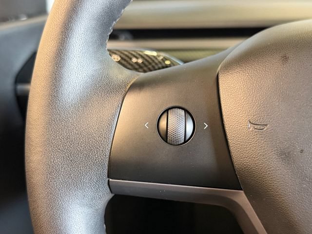 Used 2022 Tesla Model Y Long Range AWD/4WD image 22