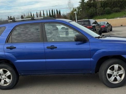 Used 2009 Kia Sportage LX image 2