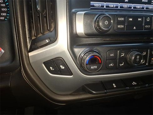 Used 2018 GMC Sierra 1500 SLE image 19