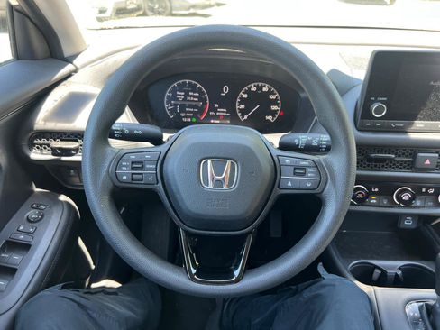 Used 2024 Honda HR-V LX image 17