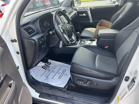 Used 2023 Toyota 4Runner SR5 Premium w/ Moonroof Package AWD/4WD image 16