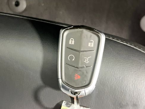 Used 2019 Cadillac XT4 Premium Luxury image 36