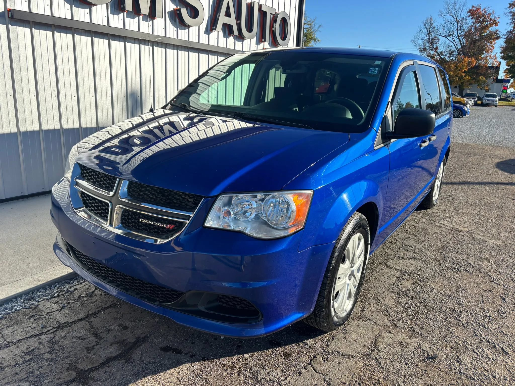 Used 2019 Dodge Grand Caravan SE FWD image 12