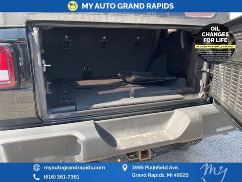 Used 2022 Jeep Wrangler Unlimited Sport image 13