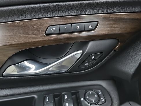 Used 2018 GMC Terrain Denali w/ Advanced Safety Package image 25