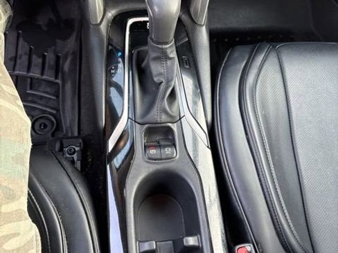 Used 2023 Toyota Corolla Cross XLE image 16