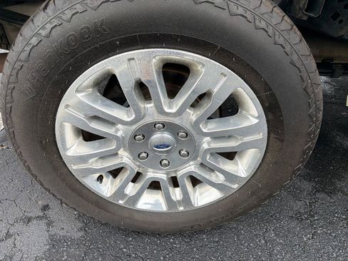 Used 2014 Ford F150 Platinum AWD/4WD image 17