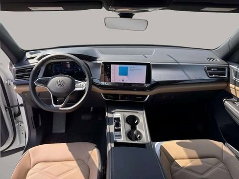 New 2026 Volkswagen Atlas Cross Sport SE image 9