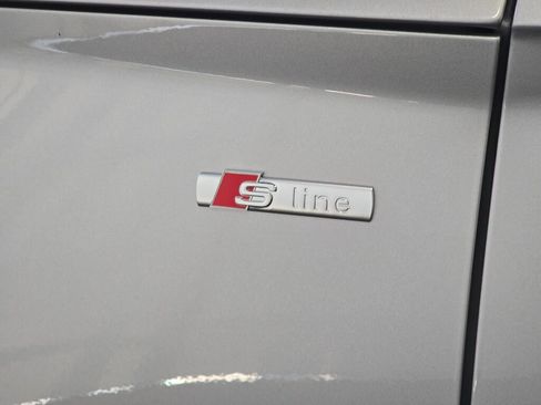 Certified 2025 Audi Q5 2.0T Premium Plus image 35