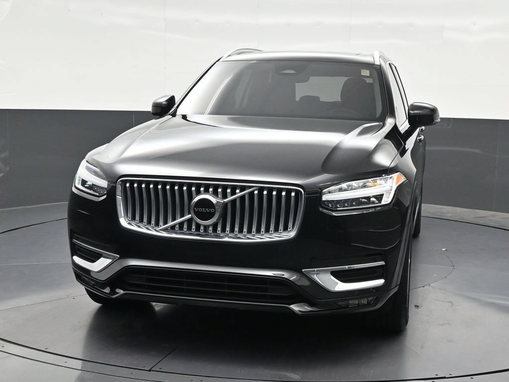 Certified 2024 Volvo XC90 B5 Core AWD/4WD image 9