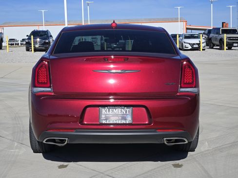 Used 2023 Chrysler 300 Touring w/ Sport Appearance Package image 6